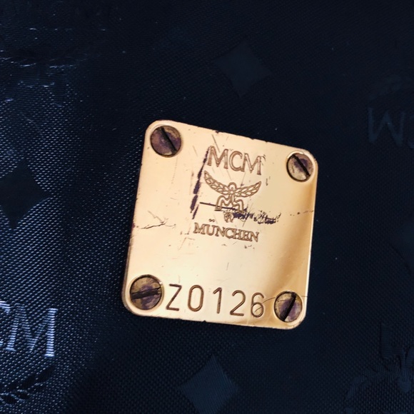 MCM Duffle - Picture 6 of 8